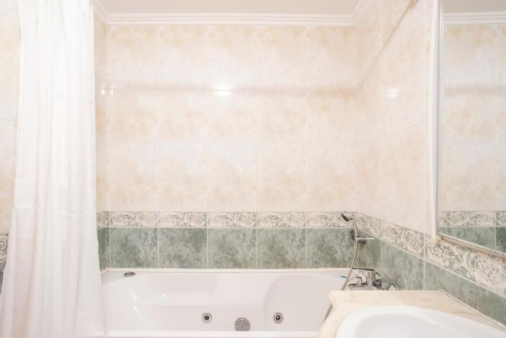Apartamento Em Lisboa, Perto De Sintra Fontainhas  エクステリア 写真